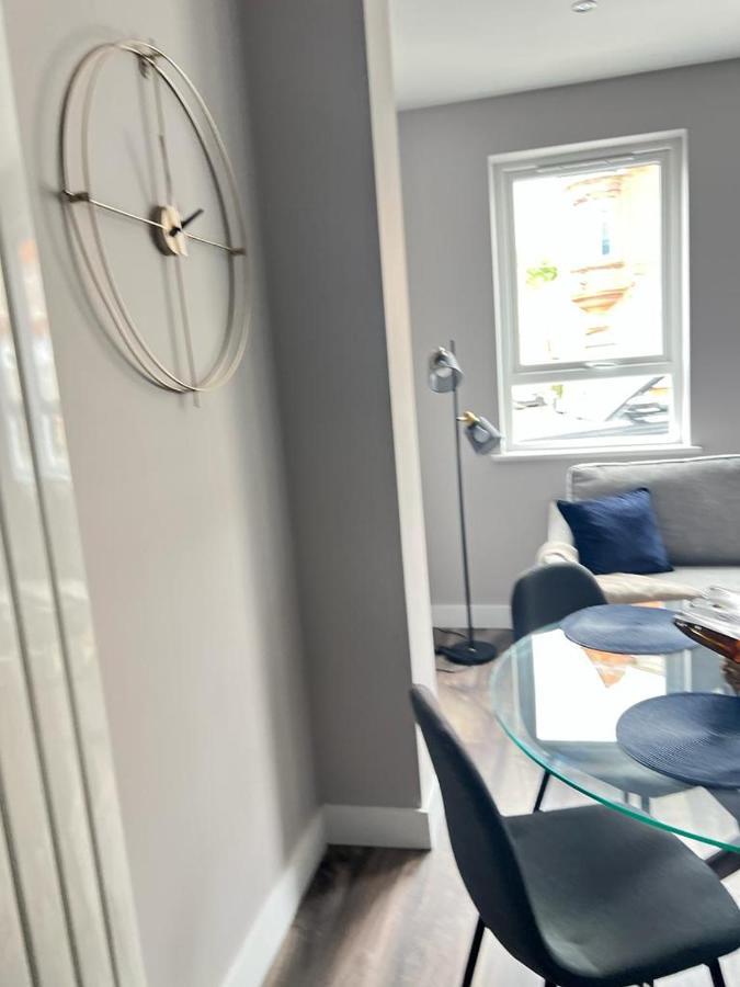 Central Belfast Modern Apartment Great Location Free Parking Esterno foto